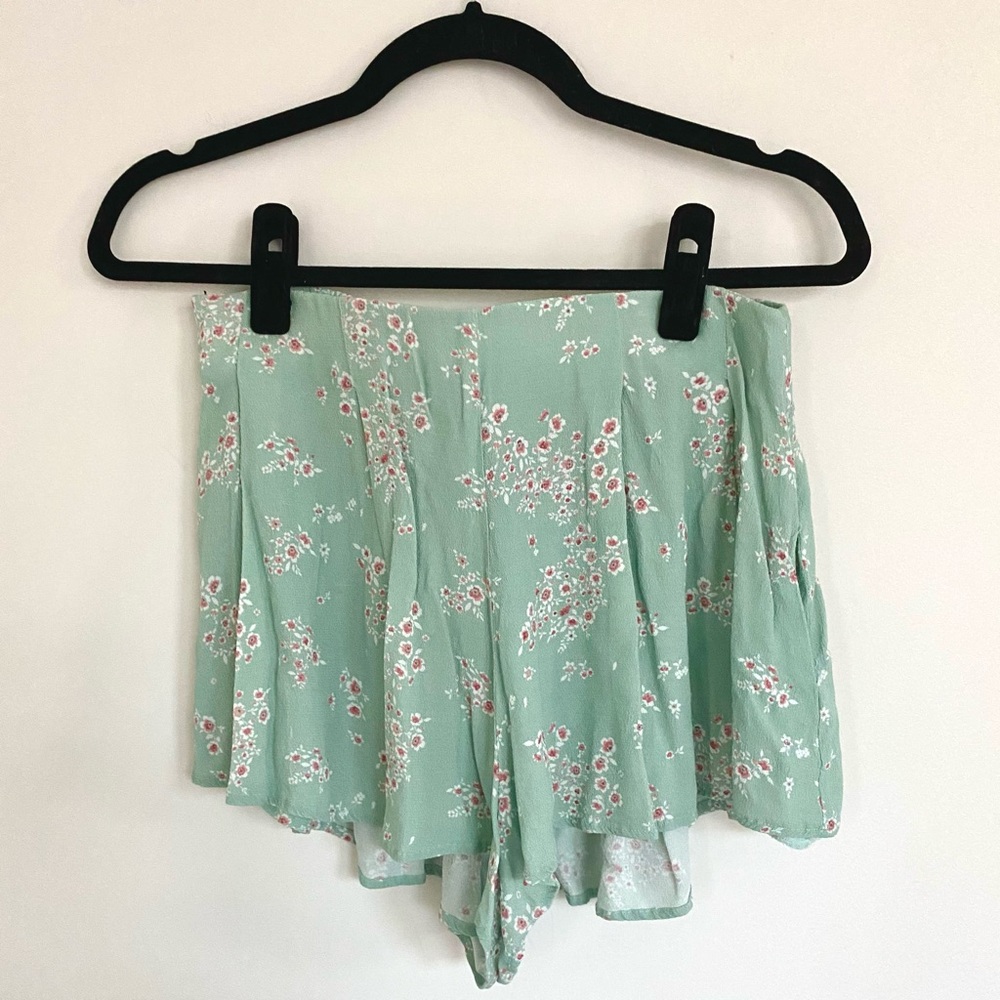 Blue Life “Bungalow Shorts” in Blue Floral